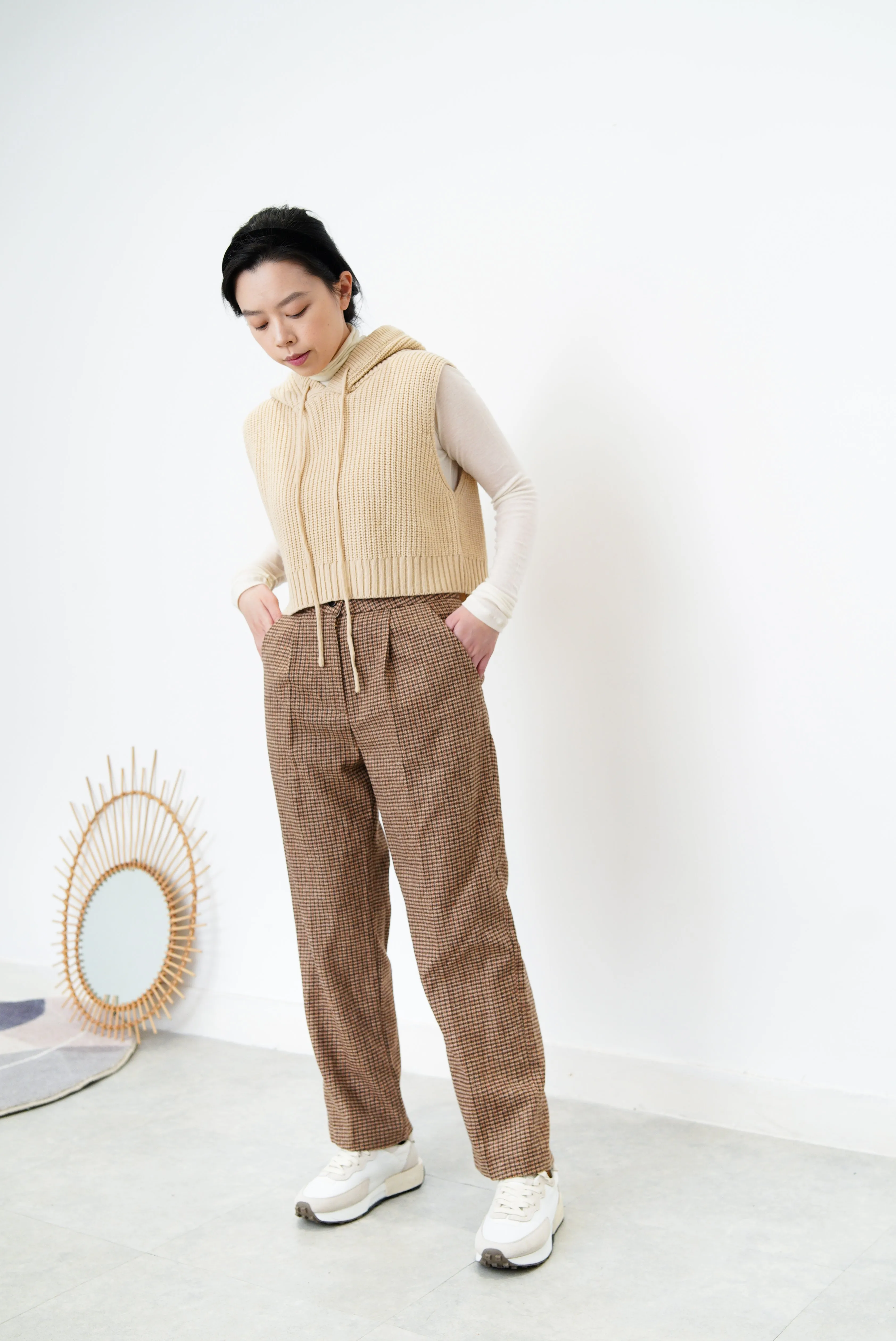 Beige knit crop vest w/ hoodie