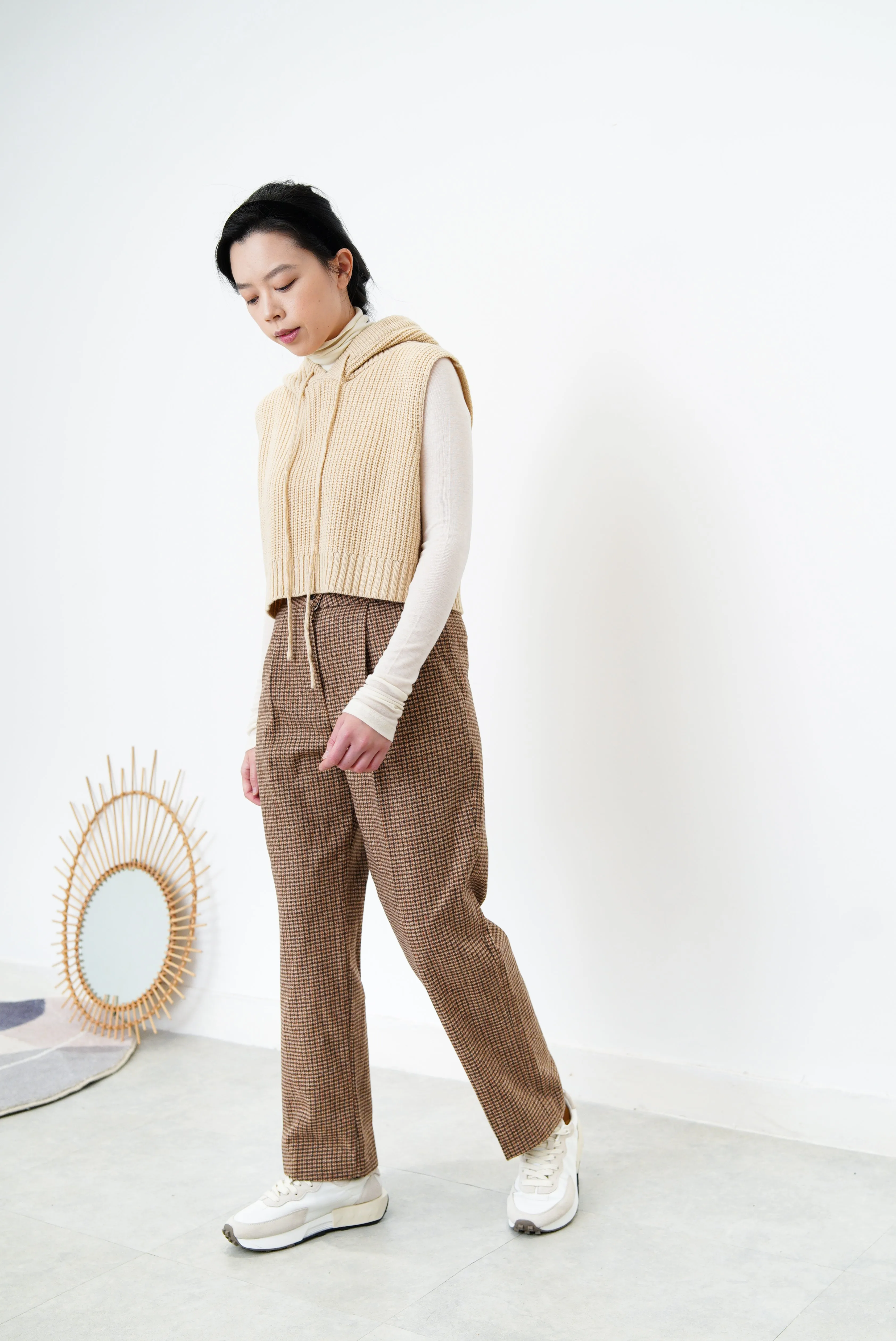 Beige knit crop vest w/ hoodie