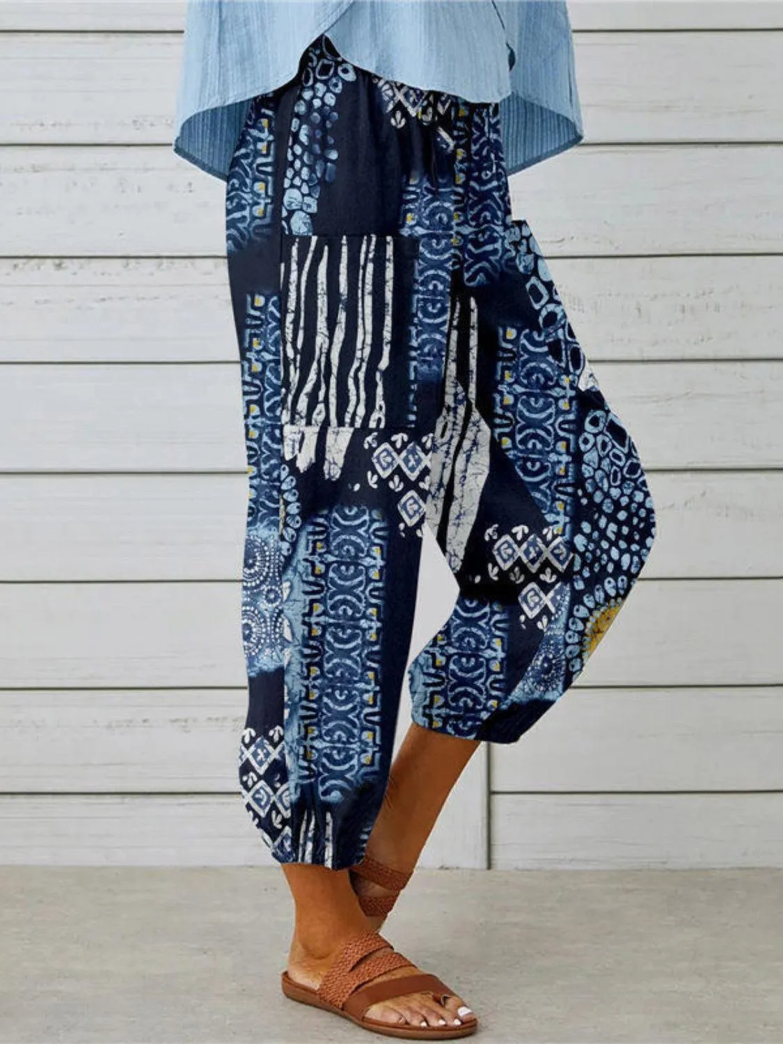Exquisite Prints Tapered Leg Cropped Pants