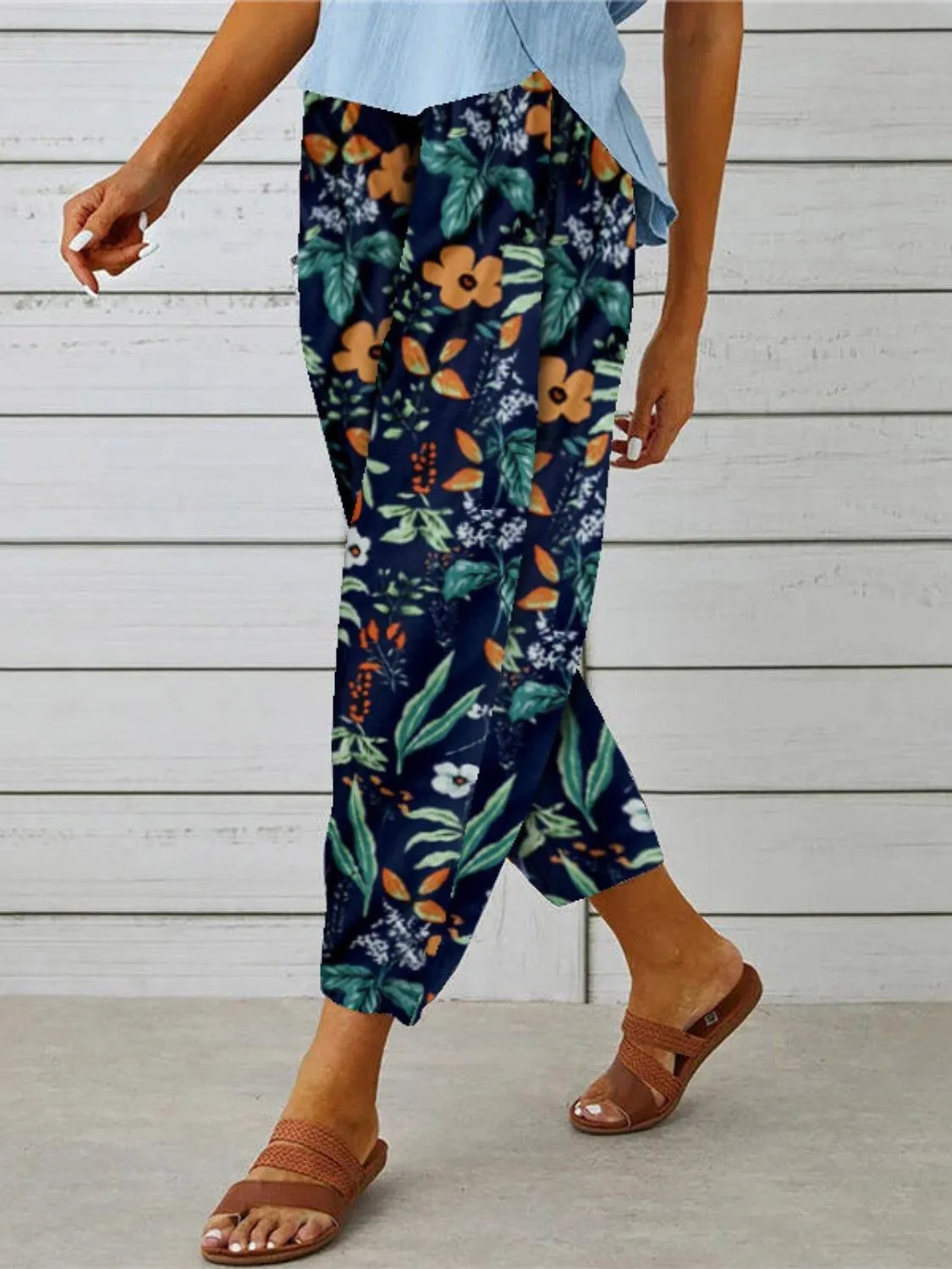 Exquisite Prints Tapered Leg Cropped Pants