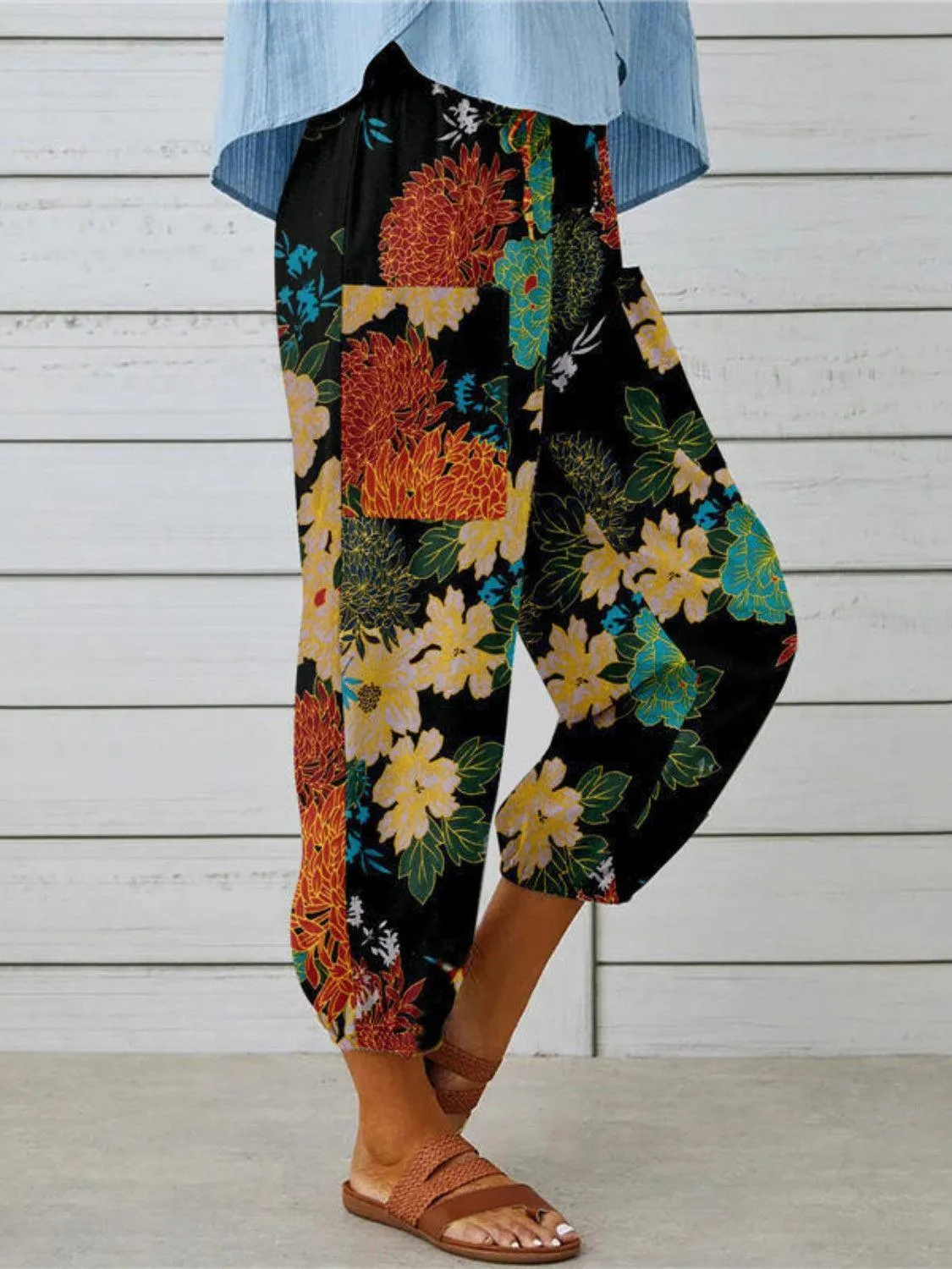 Exquisite Prints Tapered Leg Cropped Pants