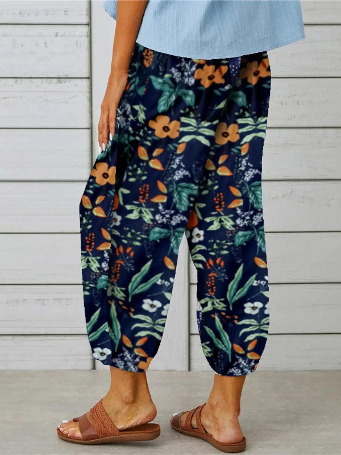 Exquisite Prints Tapered Leg Cropped Pants