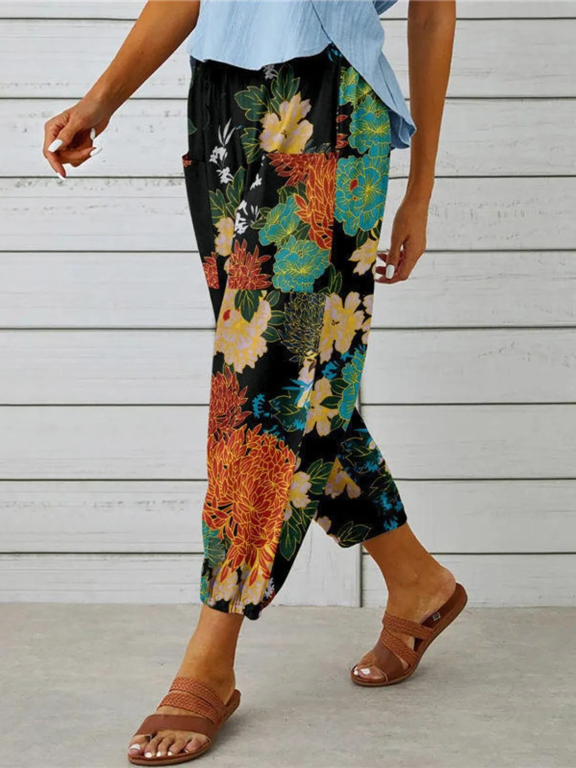 Exquisite Prints Tapered Leg Cropped Pants