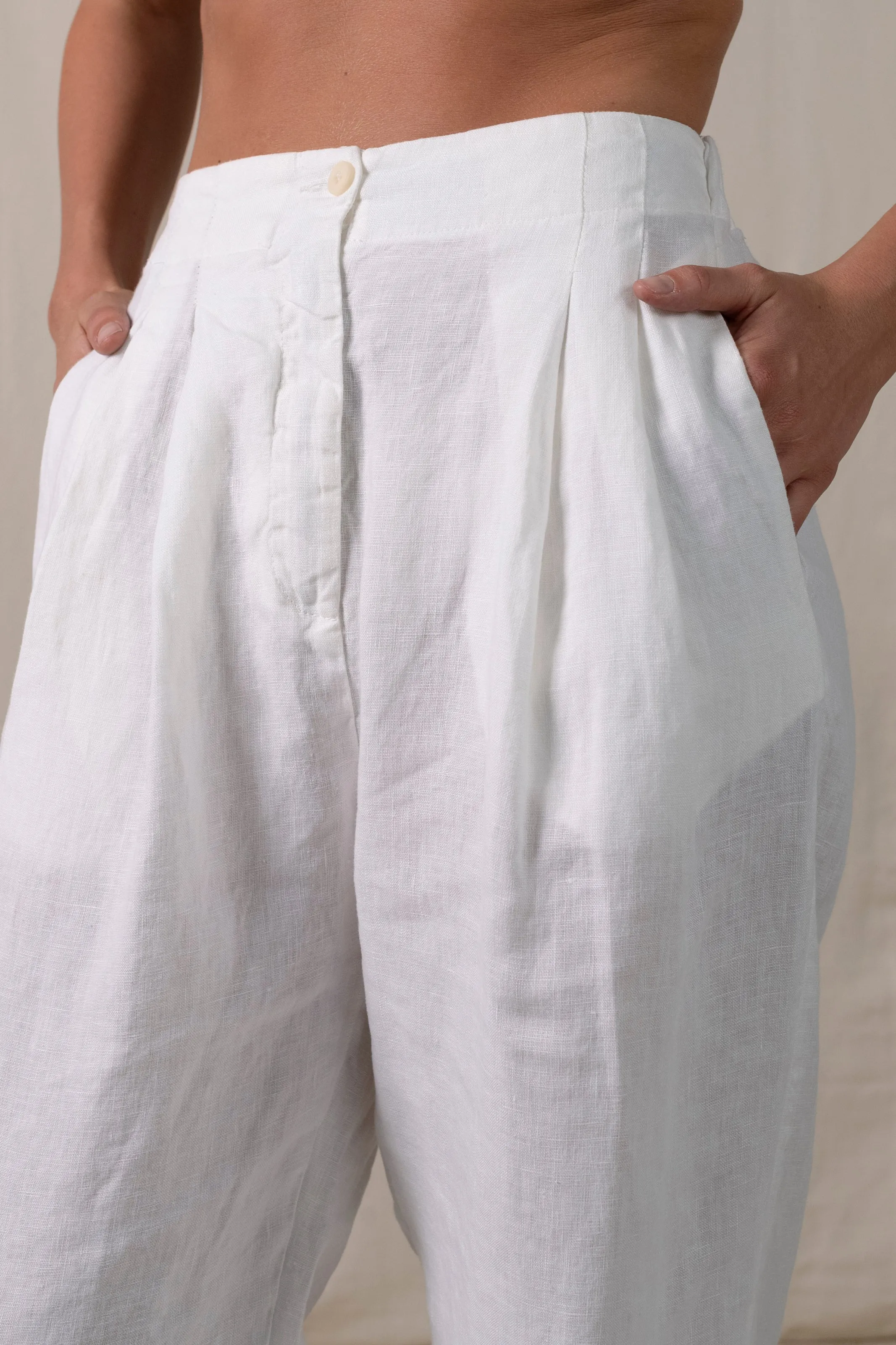 Large Pleated Trousers White